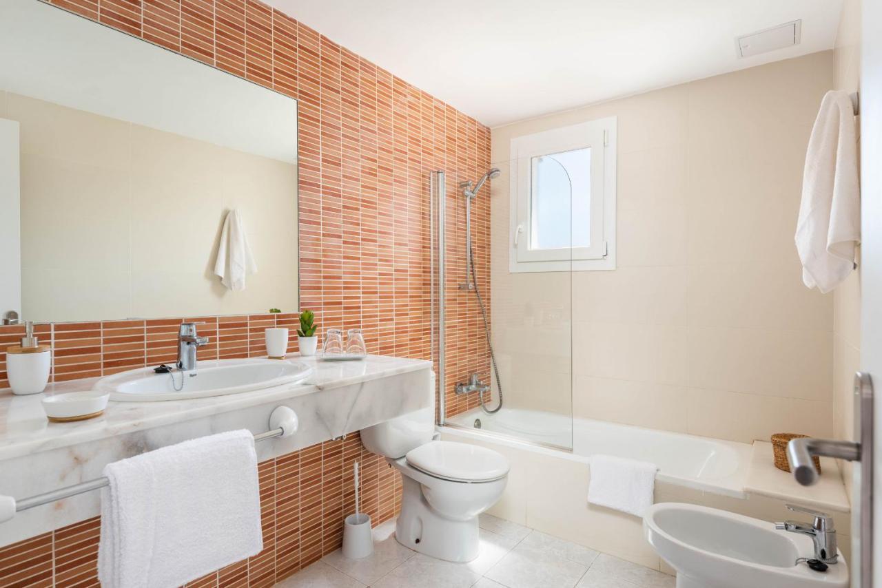 Rimar 5, 2 Bedroom Apartment, Cap D'Artrutx Кала-ен-Бош Екстер'єр фото